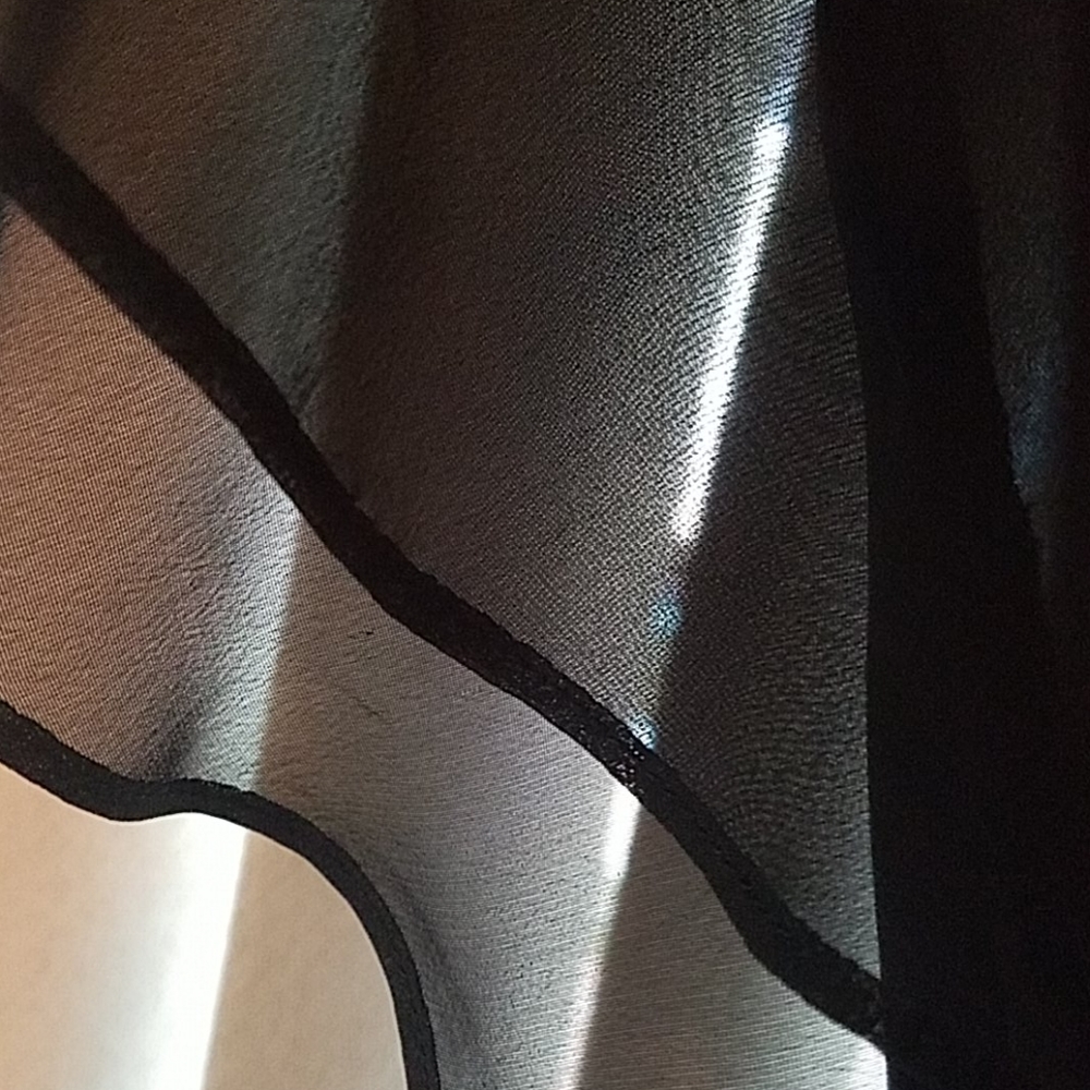 Blouse - Picture 2 of 4